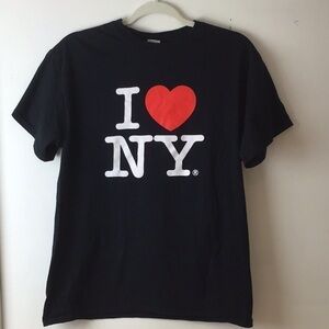 I ❤️ NY ( I Love New York) Gildan Black white Red short sleeve t-shirt M/L EUC
